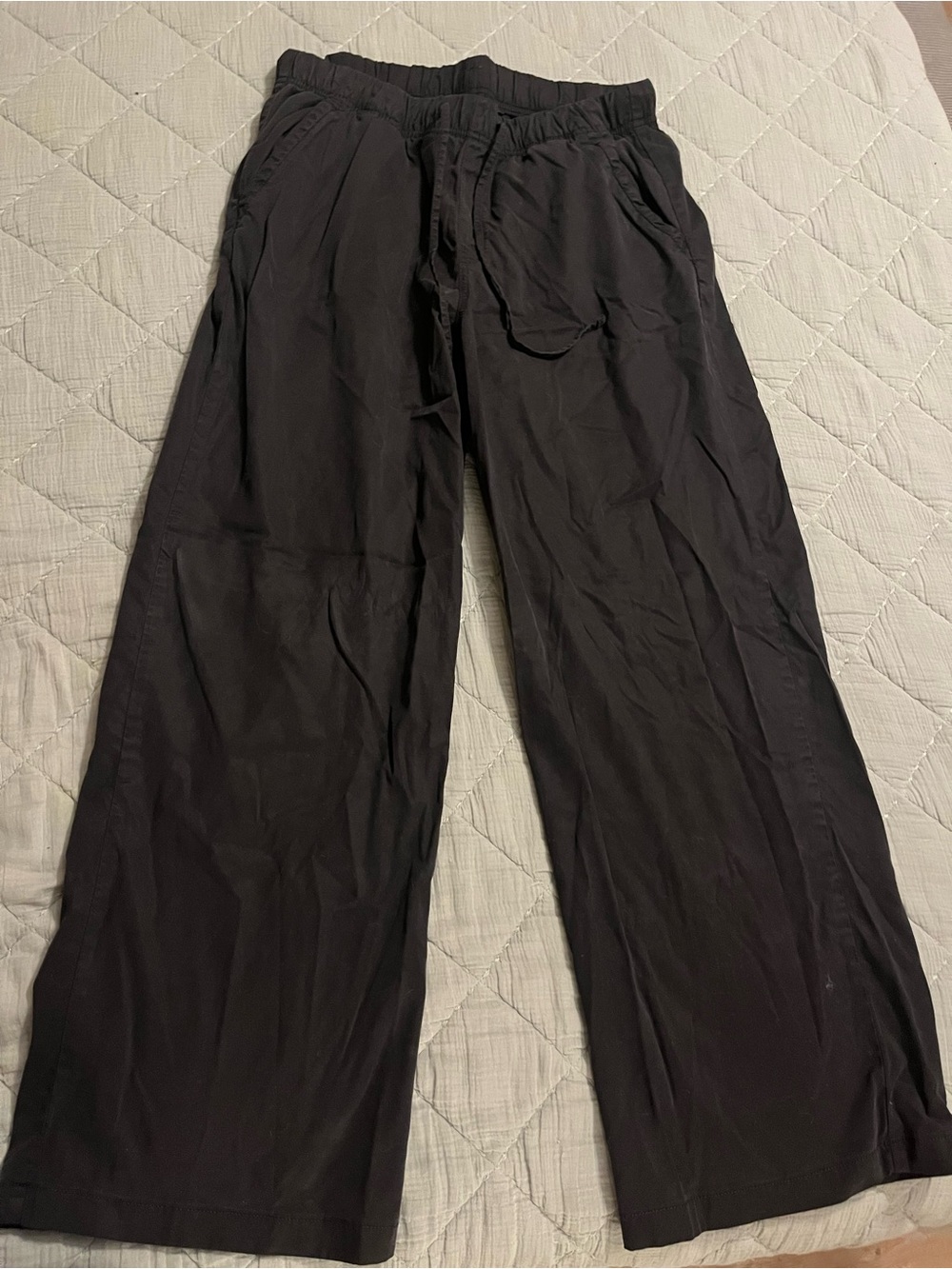 Women’s Black Wide-Leg Drawstring Pants